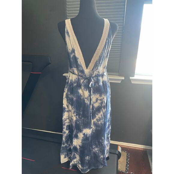 Line & Dot Fay Lace Trim Dress Blue Tie Dye Size M - Picture 8 of 10